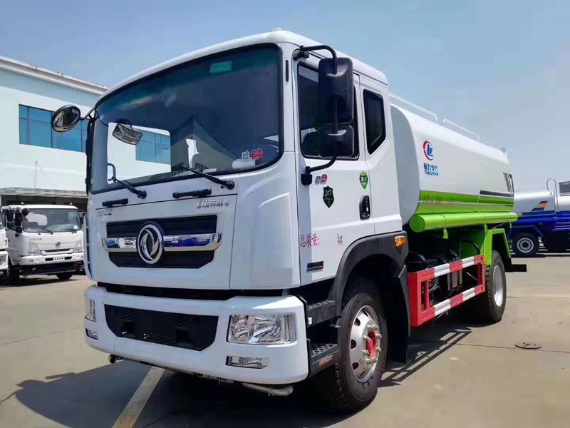 國六東風大多利卡D9 15方灑水車