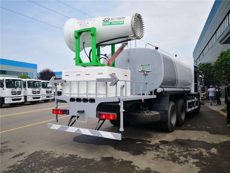 國六東風專底D3后雙橋抑塵車