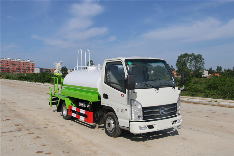 國(guó)六凱馬3方灑水車(chē)汽油版