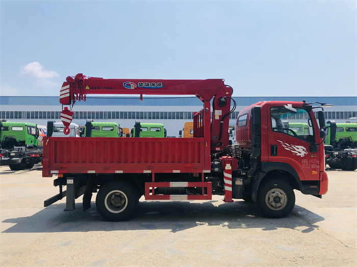 重汽王牌藍牌隨車吊_隨車吊廠家